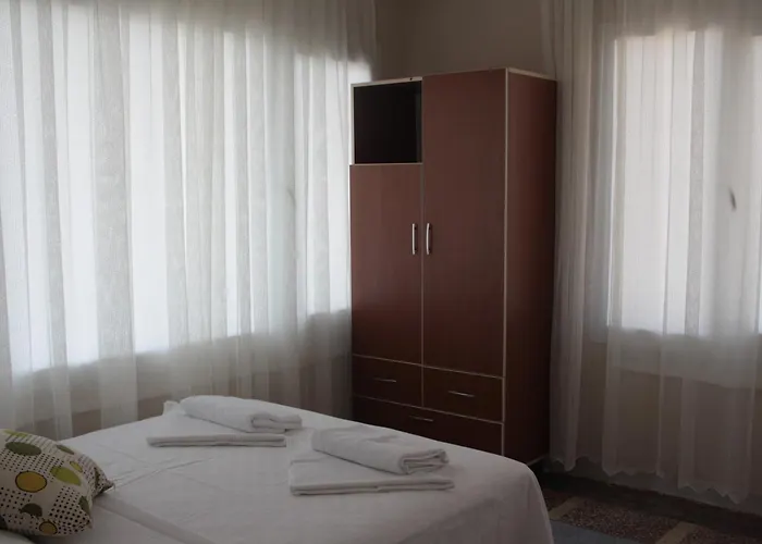 Tunc Hotel
